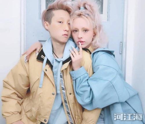 小龙女吴卓林结婚 与大12岁女友晒结婚证