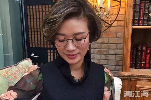 周立波老婆胡洁简历个人资料 她曾经有过一段婚姻史